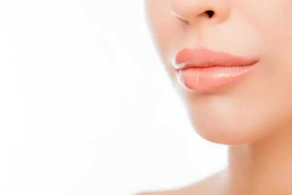 Innovación y Ciencia en la Medicina Estética: Potenciando Resultados con Ácido Hialurónico